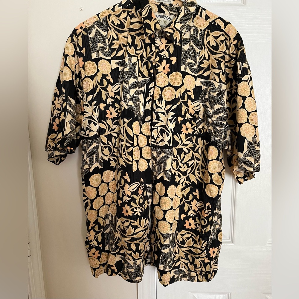 Bamboo Cay Black and Beige Button-Up Shirt